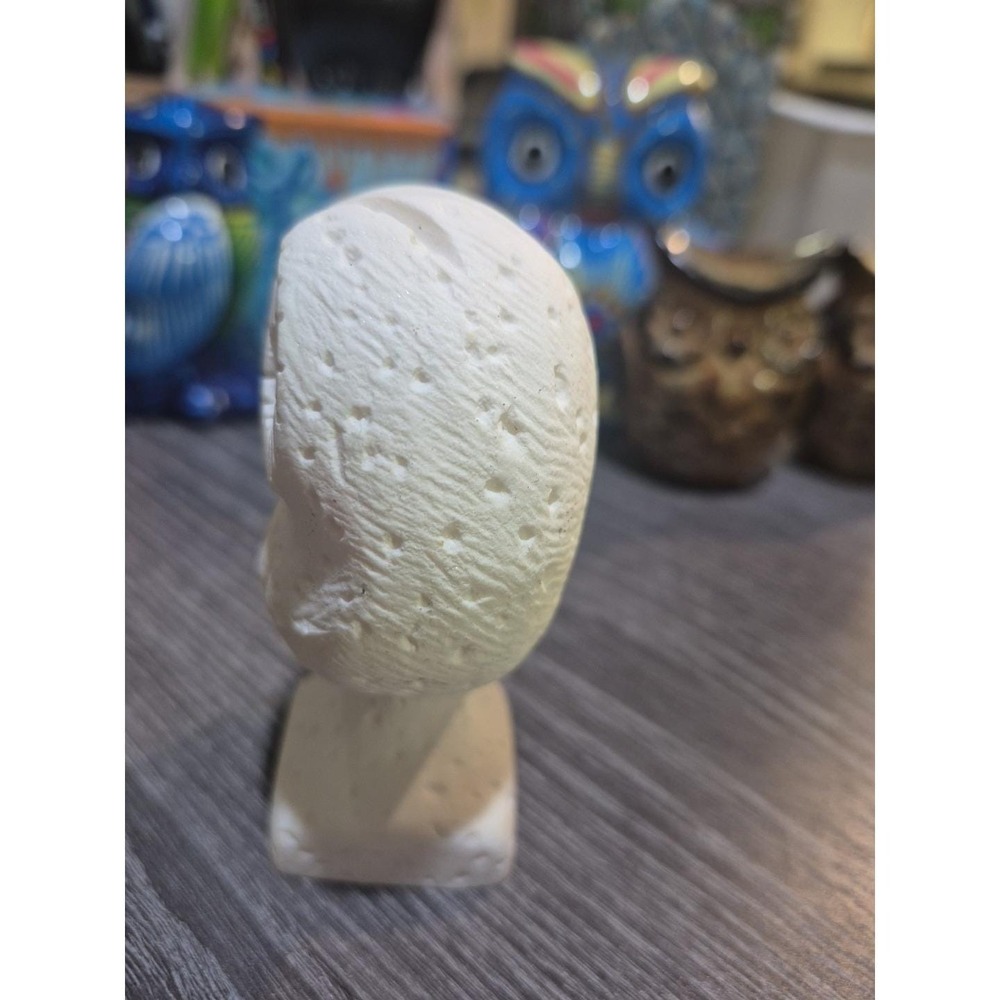 Alabaster Owl Hand Carved in Greece - Picture 5 of 6